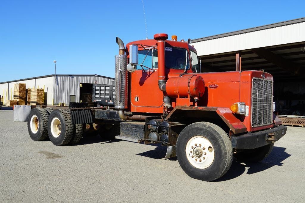 Main image Peterbilt 353