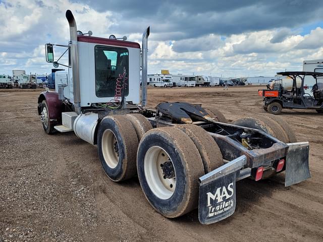 Image of Peterbilt 359 equipment image 4