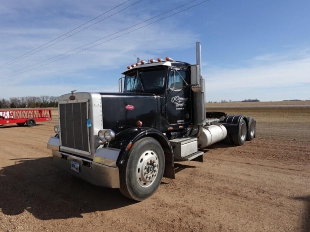 Image of Peterbilt 359 Primary image