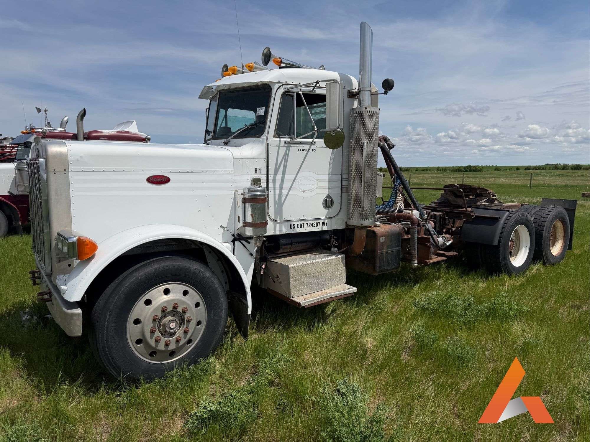 1981 Peterbilt 359 Equipment Image0