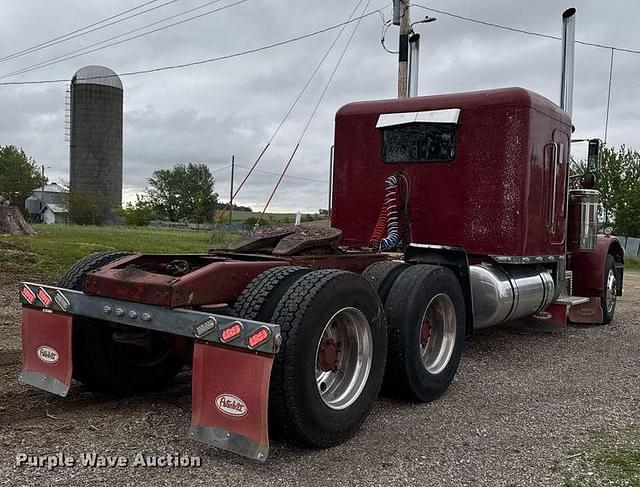 Image of Peterbilt 359 equipment image 4