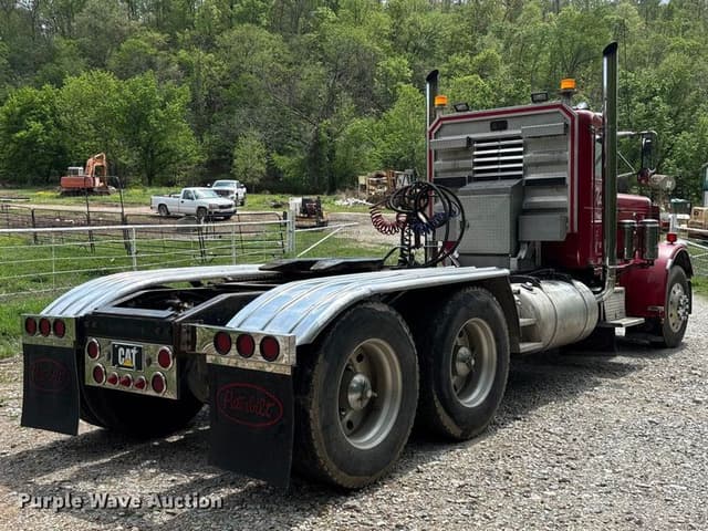 Image of Peterbilt 359 equipment image 4
