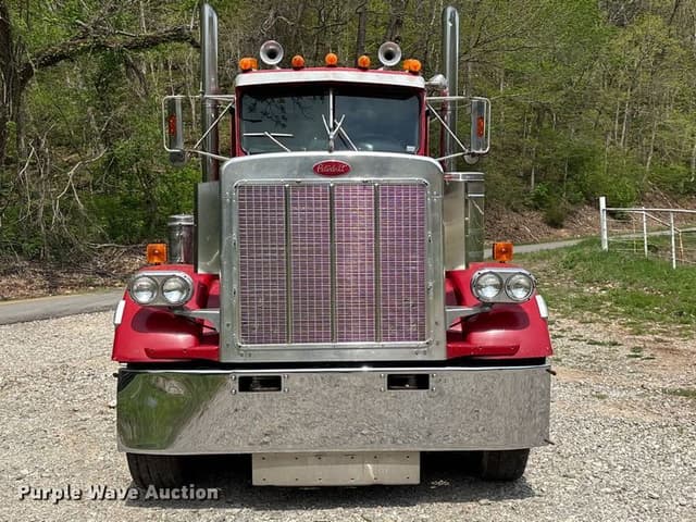 Image of Peterbilt 359 equipment image 1