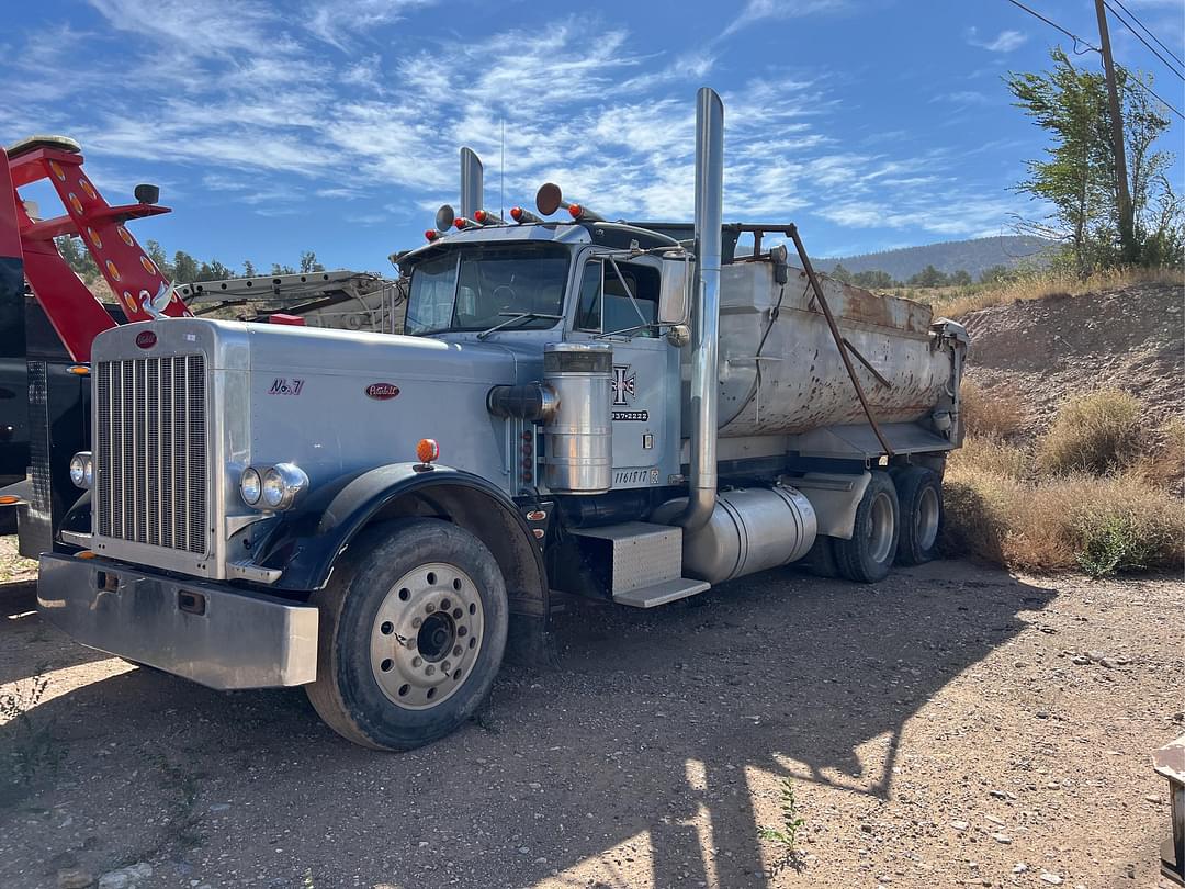 Image of Peterbilt 359 Primary image