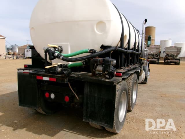 Image of Peterbilt 359 equipment image 4