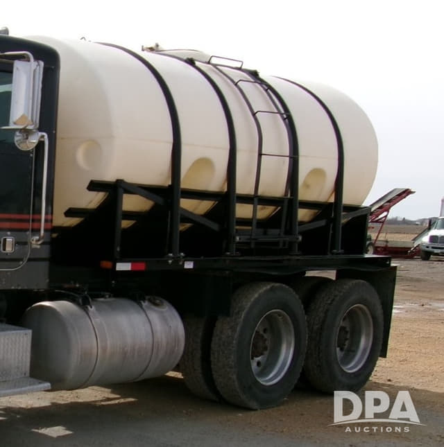 Image of Peterbilt 359 equipment image 1