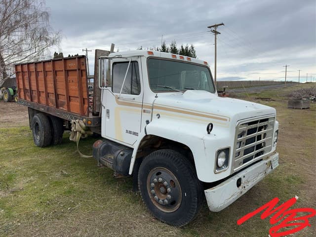 Image of International 1724 equipment image 2