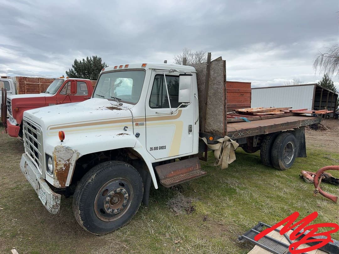 Image of International 1724 Primary image