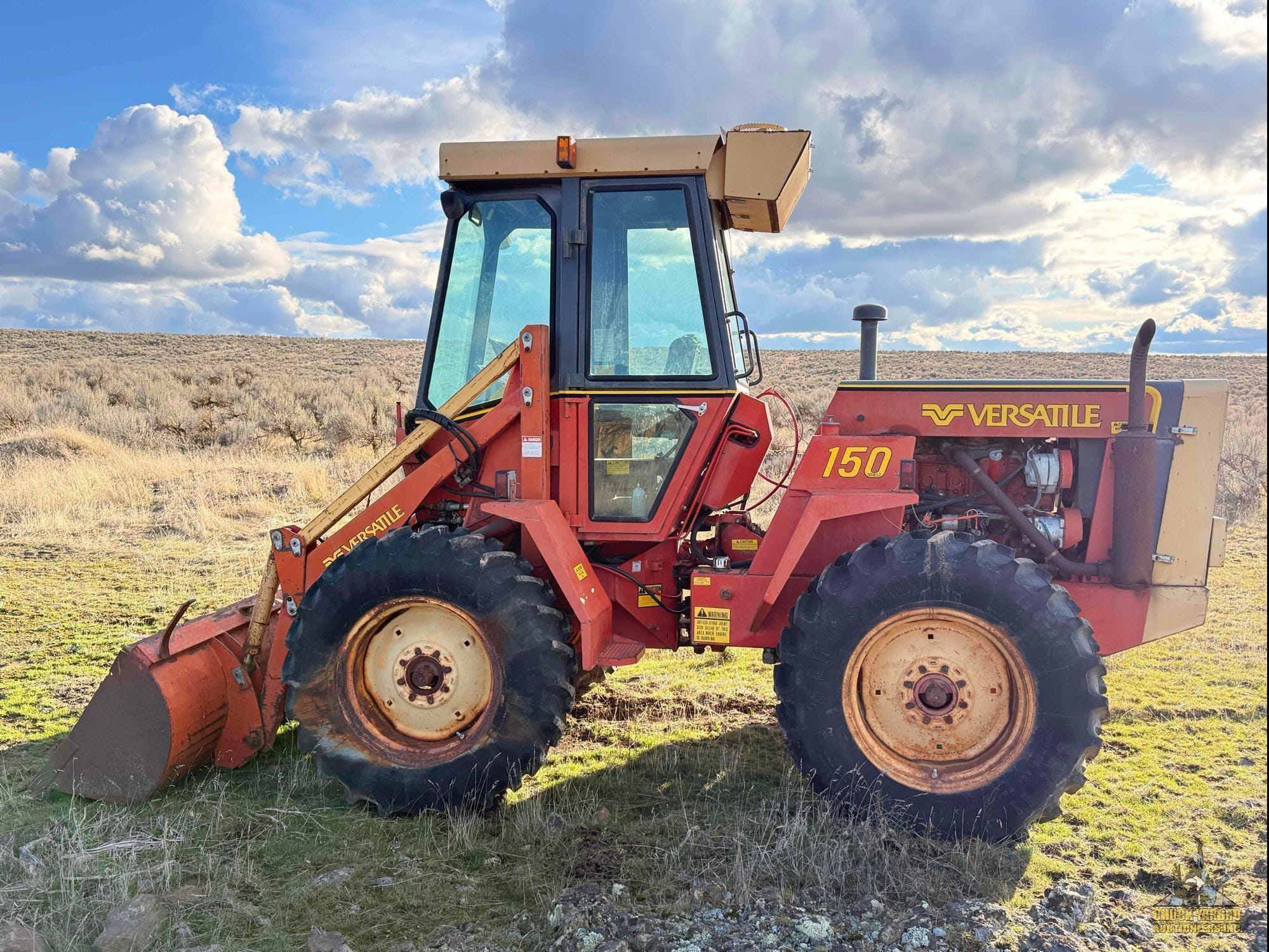 1981 Versatile 150 Equipment Image0