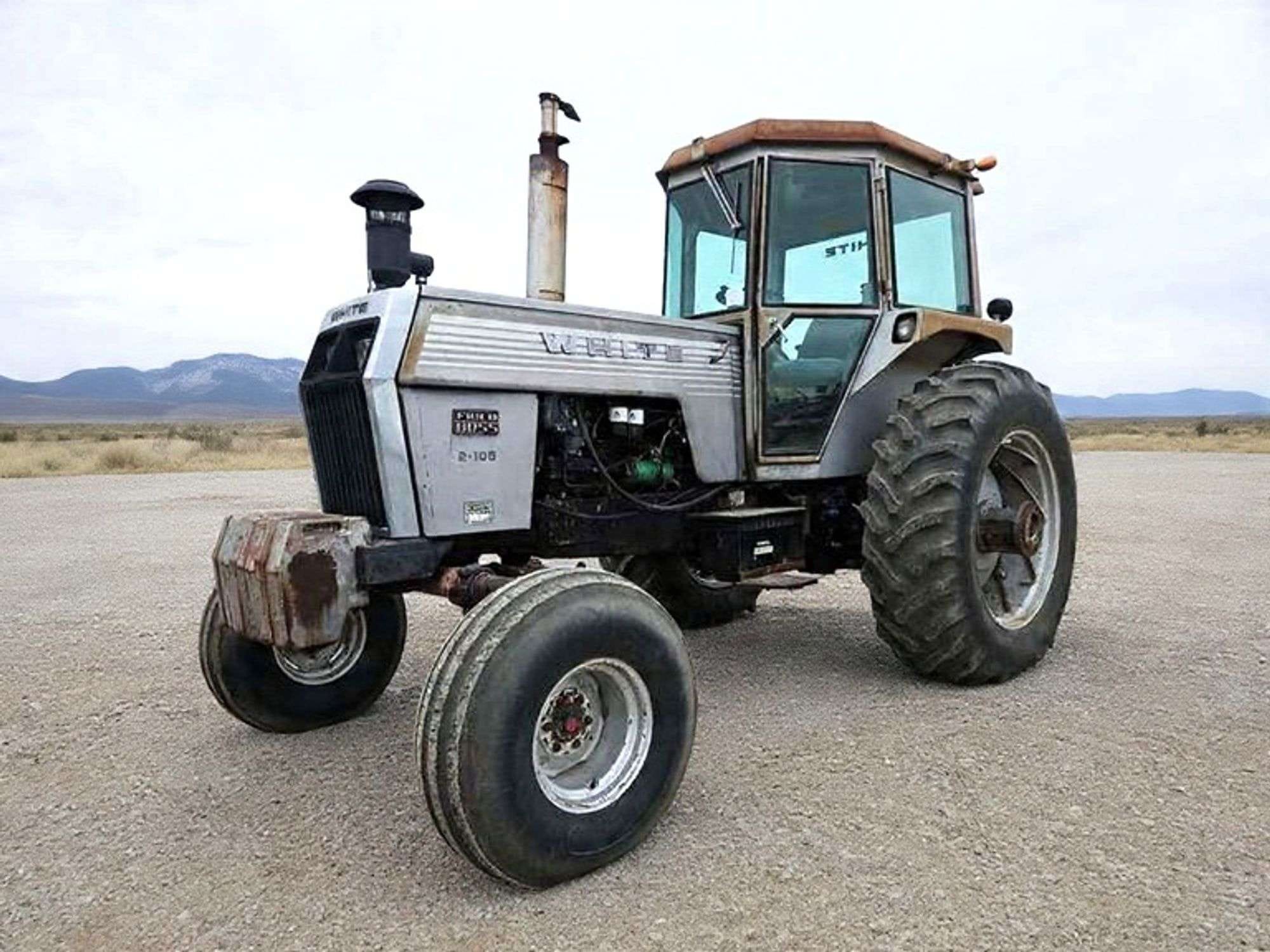 1981 White 2-105 Equipment Image0