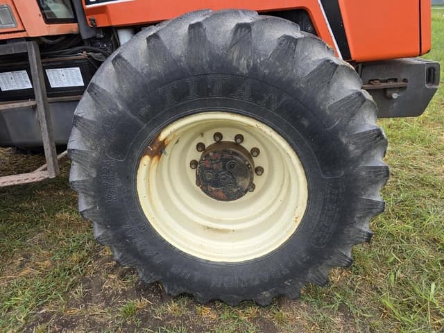 Image of Allis Chalmers 8070 equipment image 3