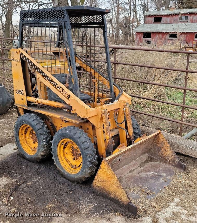 SOLD - 1982 Case 1816C Lot No. DL7830 Construction with --- Hrs ...