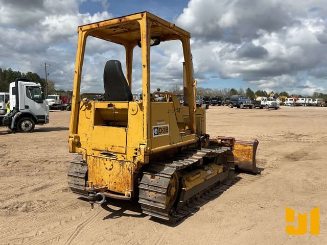 Image of Caterpillar D3B equipment image 4