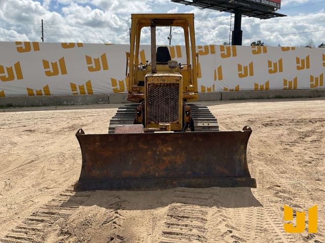 Image of Caterpillar D3B equipment image 1