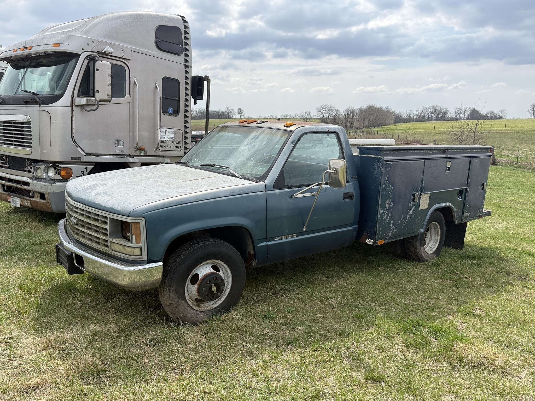 1982 Chevrolet 3500 Equipment Image0