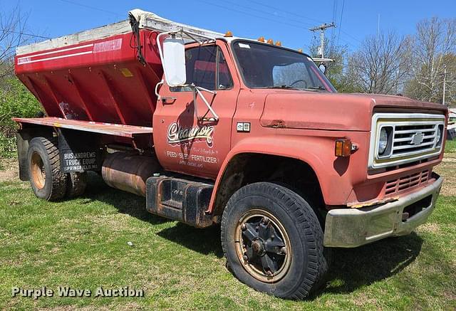 Image of Chevrolet 70 equipment image 2