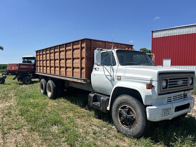 Image of Chevrolet 70 equipment image 1