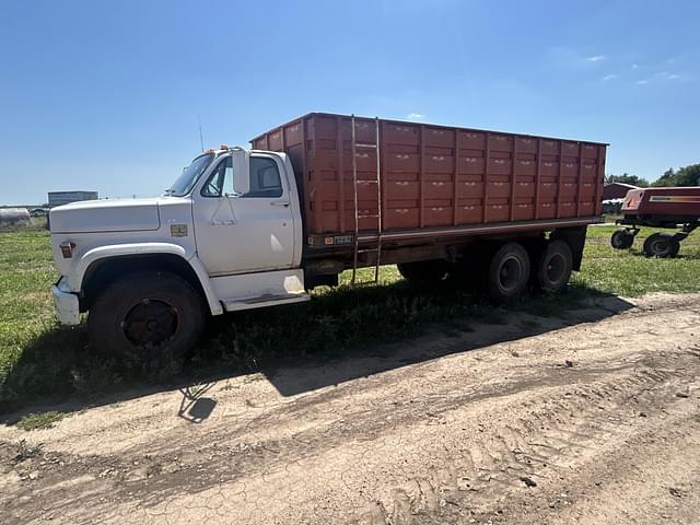 Image of Chevrolet 70 equipment image 3