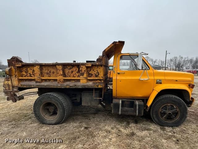 Image of Chevrolet C70 equipment image 3