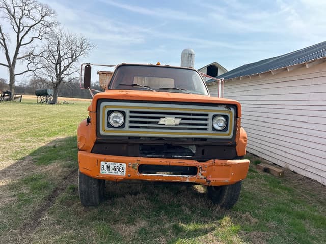 Image of Chevrolet C70 equipment image 1