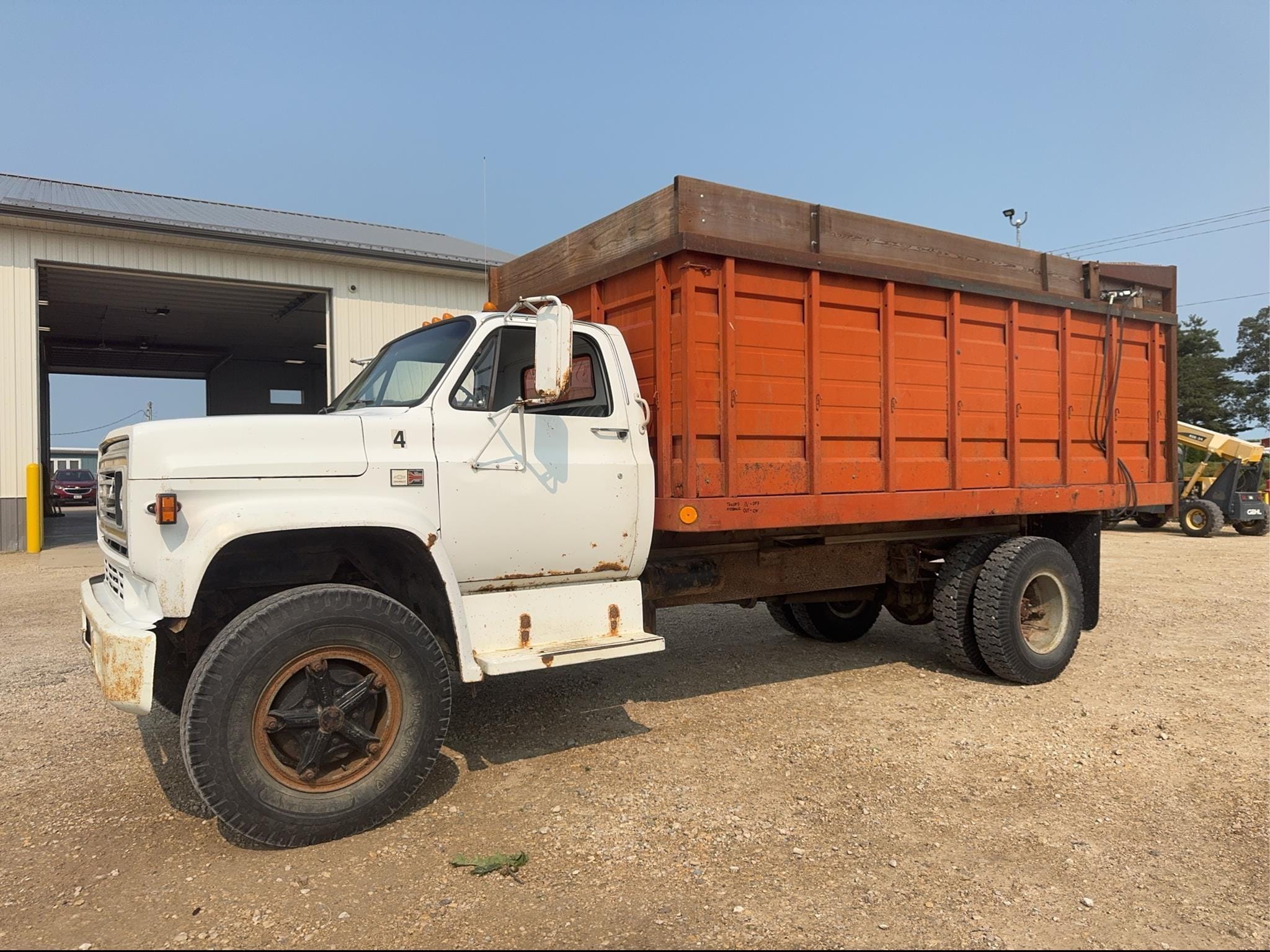 1982 Chevrolet D6500 Equipment Image0