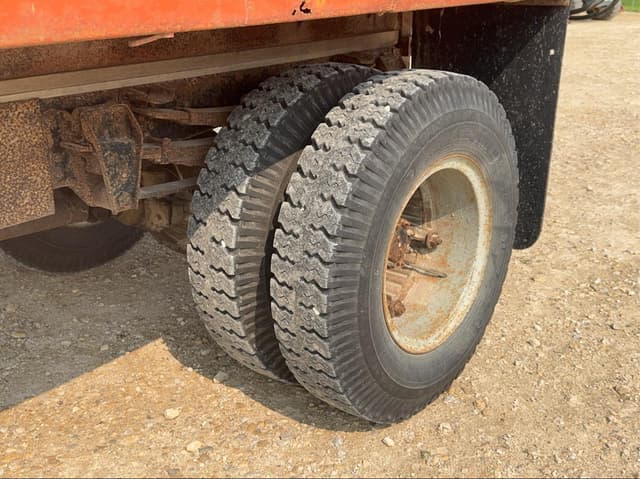 Image of Chevrolet D6500 equipment image 4