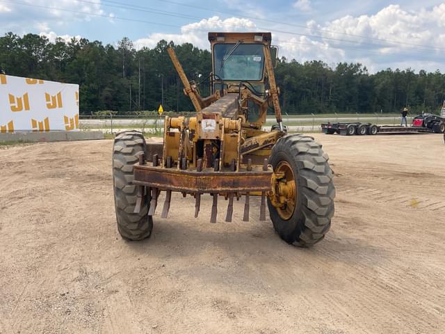 Image of John Deere 670A equipment image 1