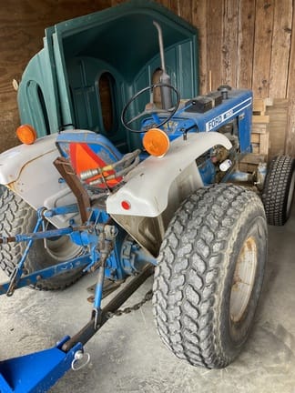 1982 Ford 1900 Equipment Image0