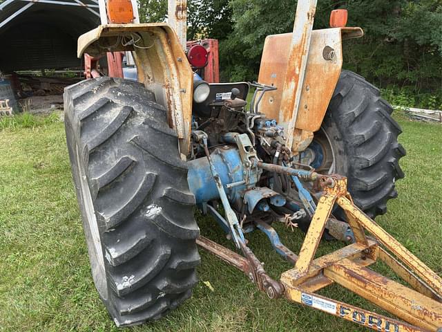 Image of Ford 4610 equipment image 2