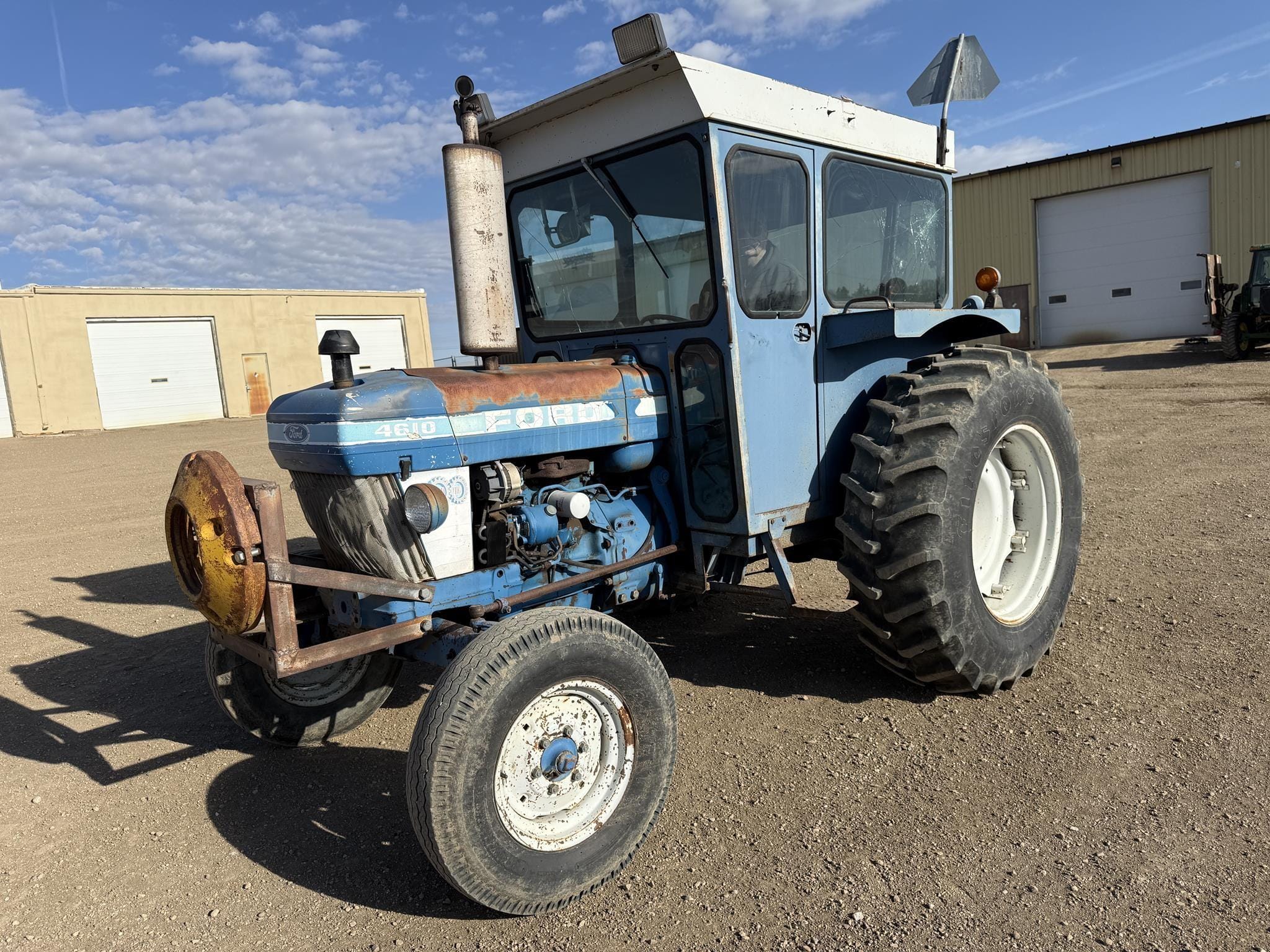 1982 Ford 4610 Equipment Image0