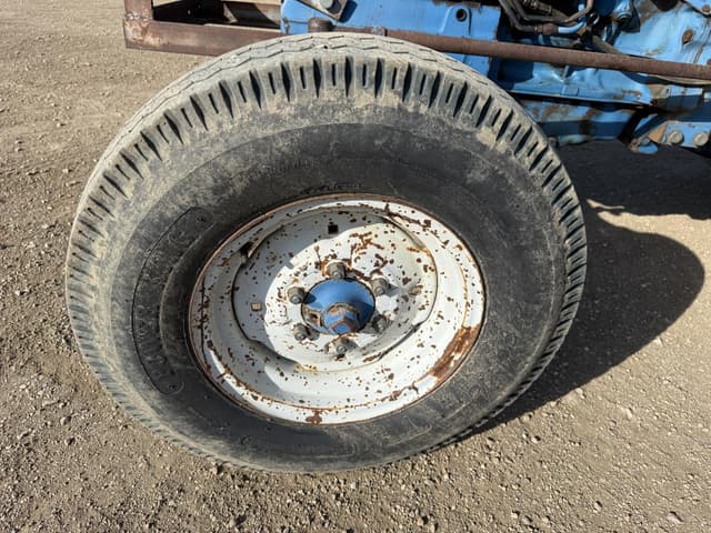 Image of Ford 4610 equipment image 2
