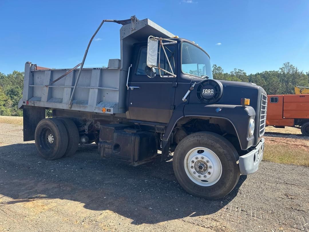 Image of Ford 8000 Primary image