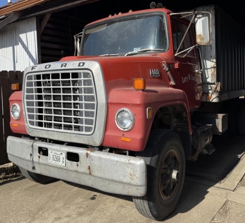 Image of Ford F-8000 Image 1