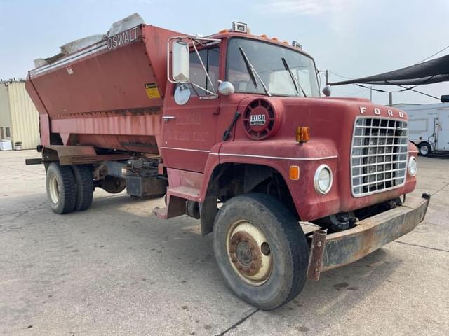 Image of Ford F-900 equipment image 2