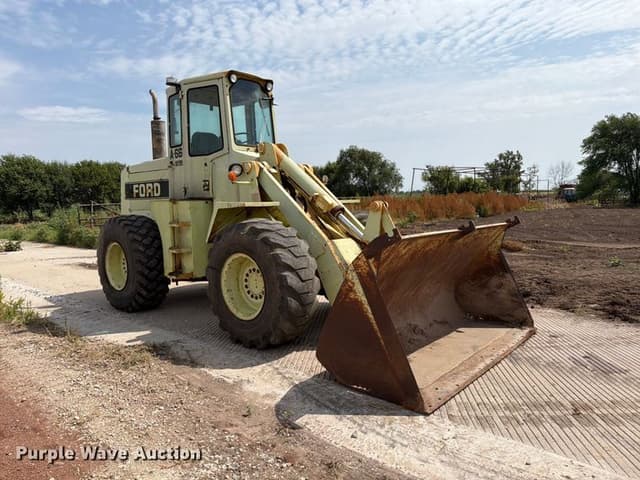 Image of Ford A66 equipment image 2