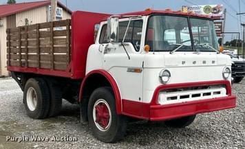 Main image Ford C700