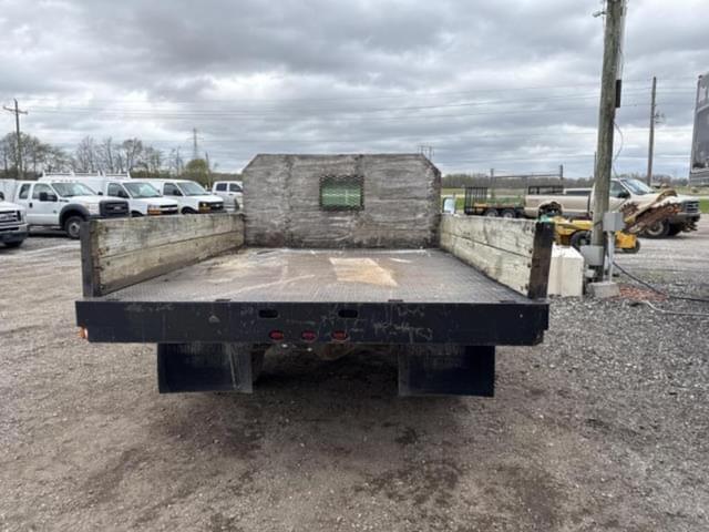 Image of Ford F-350 equipment image 2