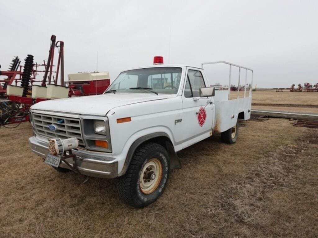 1982 Ford F-350 Equipment Image0