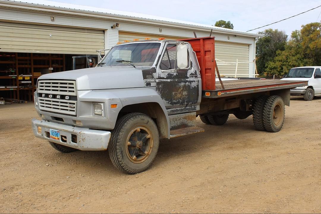 Image of Ford F600 Primary image