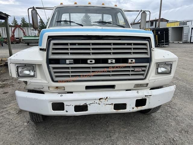 Image of Ford F-600 equipment image 1