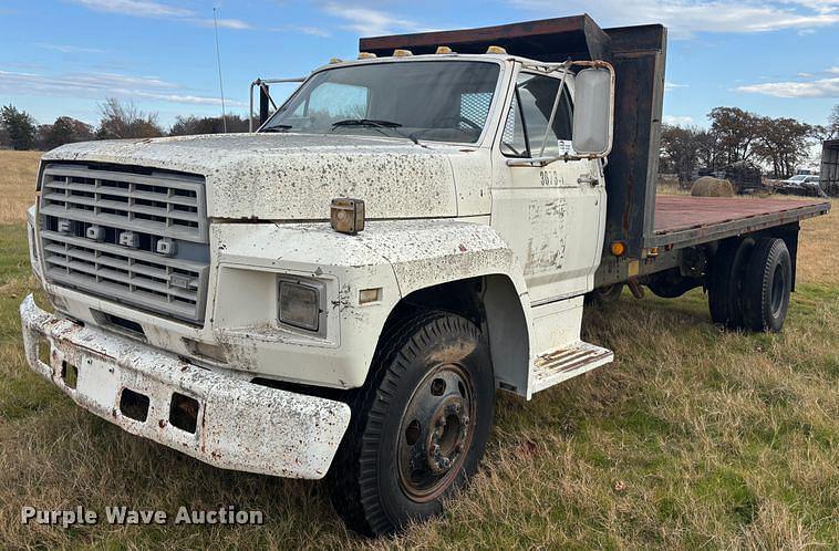 Image of Ford F600 Primary image