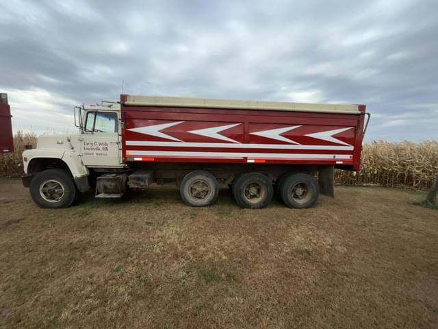 Image of Ford L9000 equipment image 1