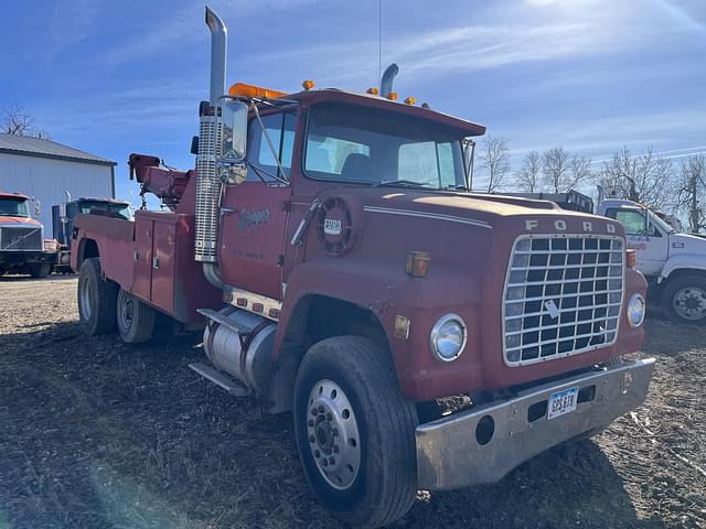 Image of Ford L9000 equipment image 1