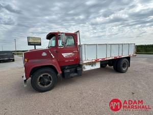 1982 Ford F-700 Image