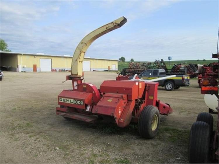 Main image Gehl 1000 3