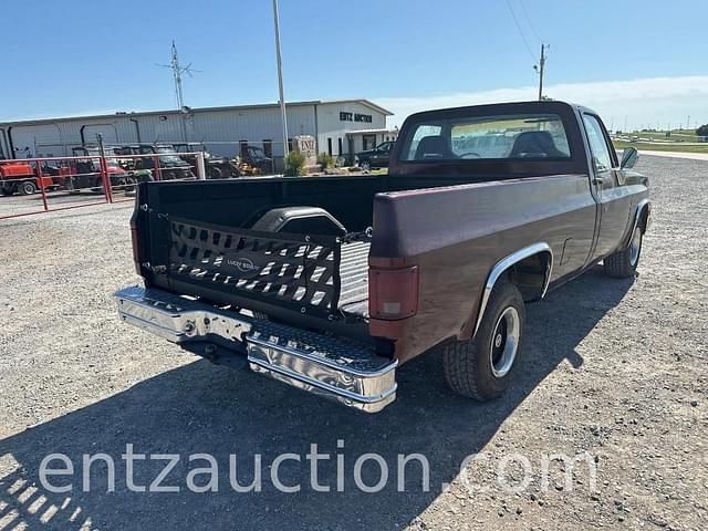 Image of GMC 1500 equipment image 4
