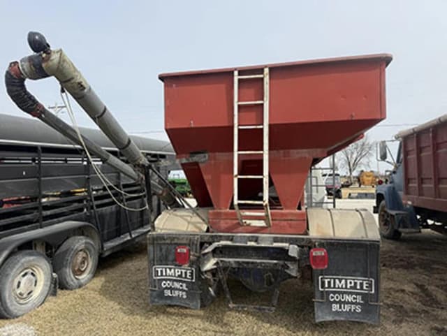 Image of GMC 7000 equipment image 4