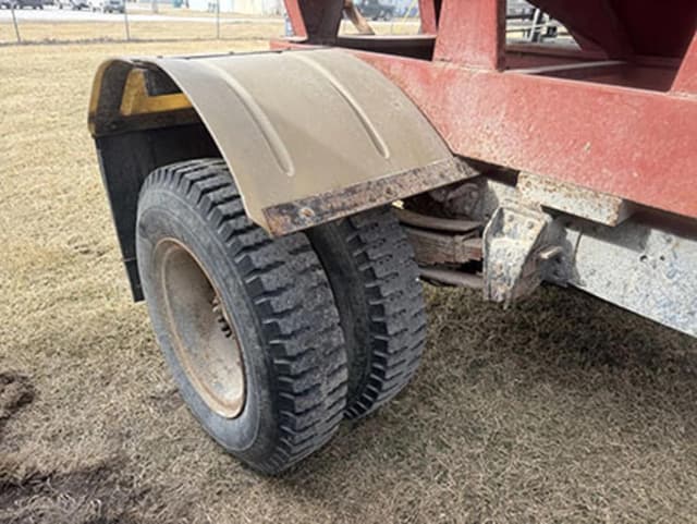 Image of GMC 7000 equipment image 3