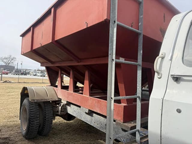 Image of GMC 7000 equipment image 2