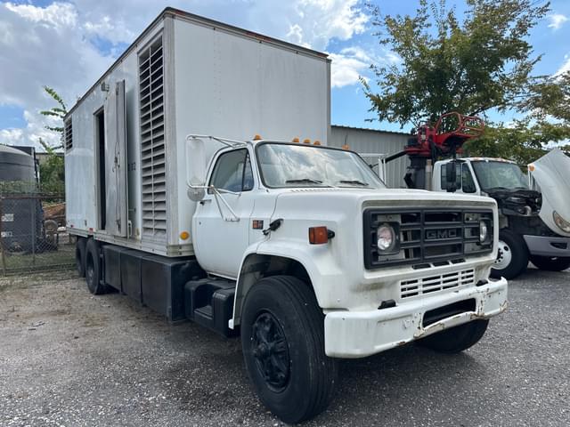 Image of GMC C7000 equipment image 2
